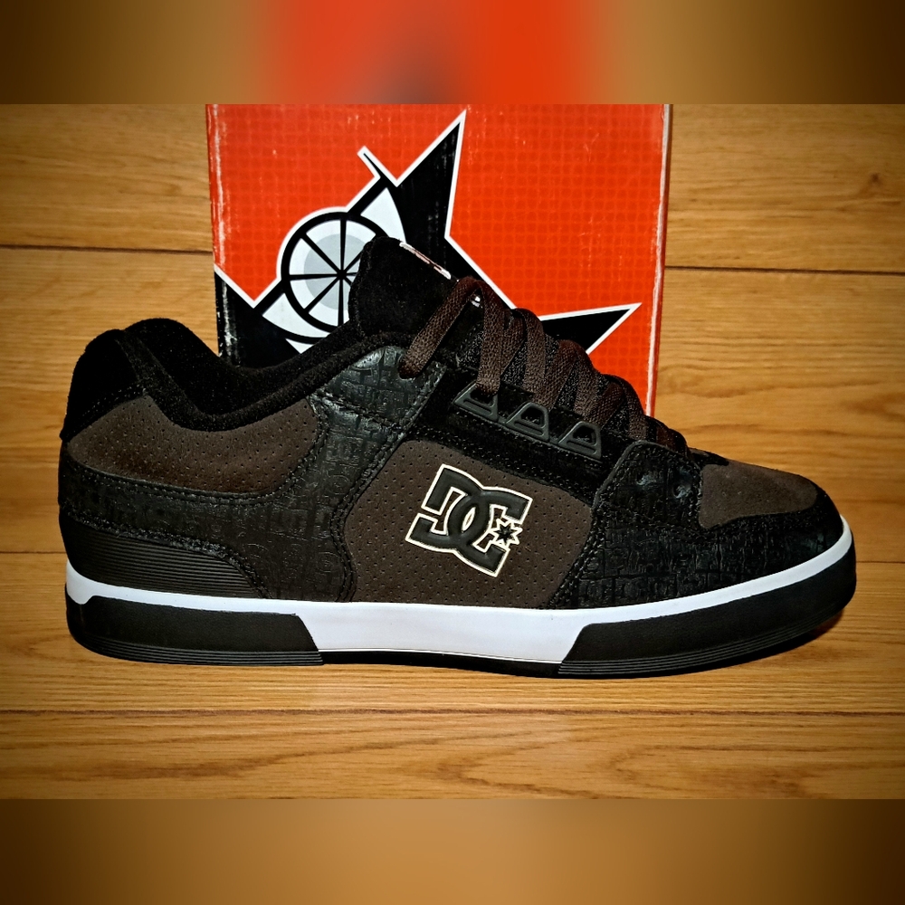 DC JK7 (sz10.5, 2007, NIB)